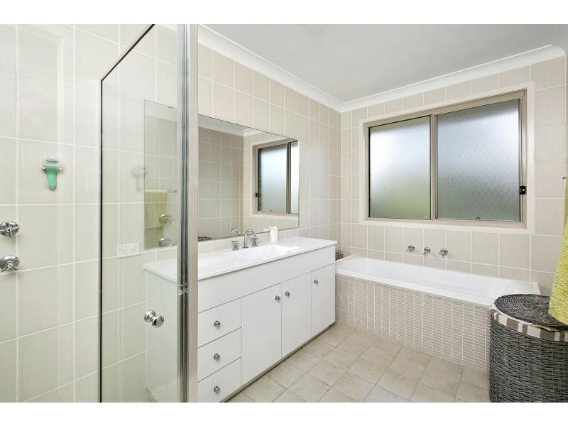 40A Rose Ave, Wheeler Heights NSW 2097