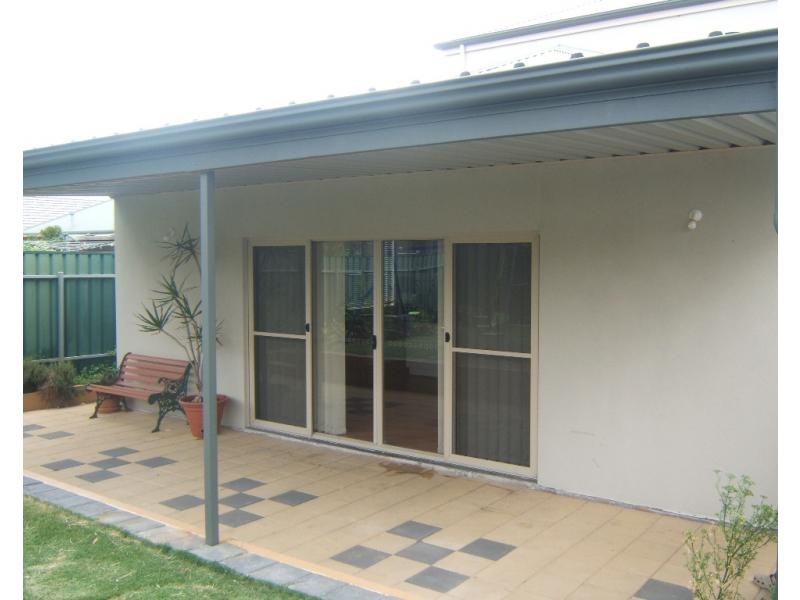 18 Queensborough Avenue, Hillcrest SA 5086