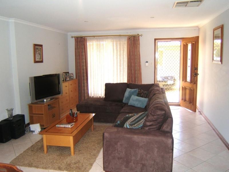 2/21 Blyth Street, Clearview SA 5085