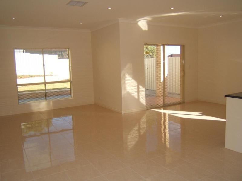 25 & 25a Trigg Street, Blair Athol SA 5084