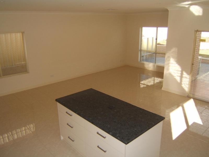 25 & 25a Trigg Street, Blair Athol SA 5084