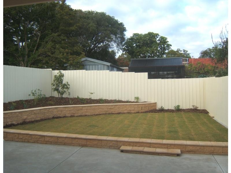 25 & 25a Trigg Street, Blair Athol SA 5084