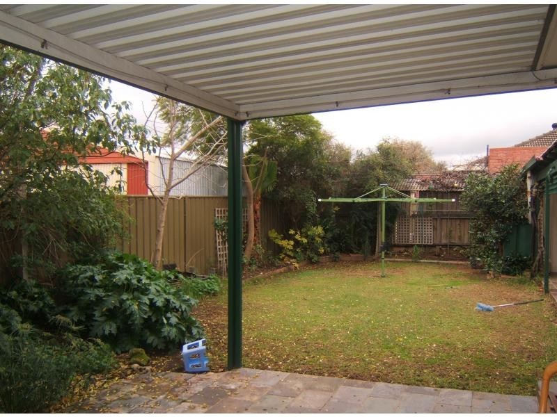 2 Maple Street, Broadview SA 5083