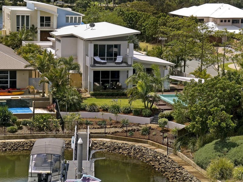 2 North Bank Court, River Links, Hope Island QLD 4212