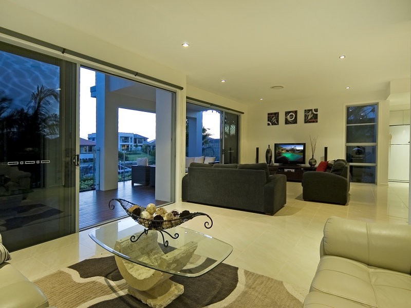 2 North Bank Court, River Links, Hope Island QLD 4212