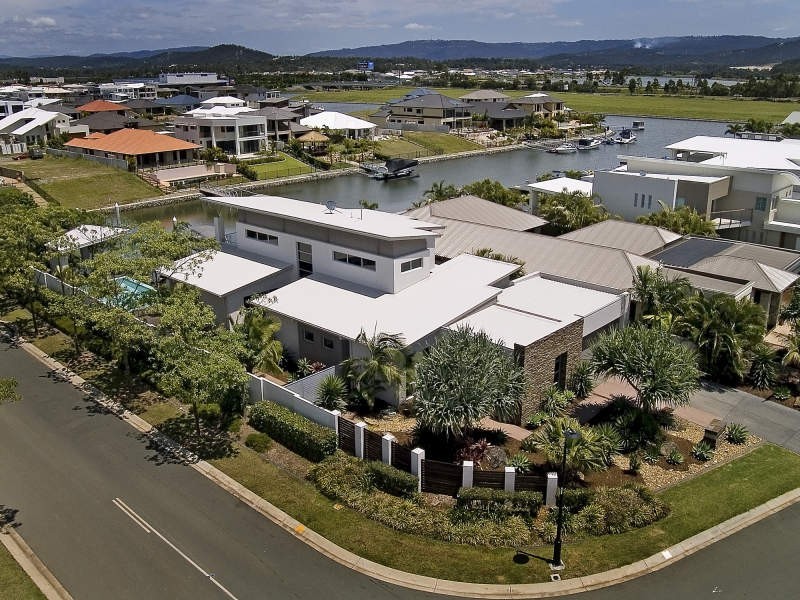 2 North Bank Court, River Links, Hope Island QLD 4212