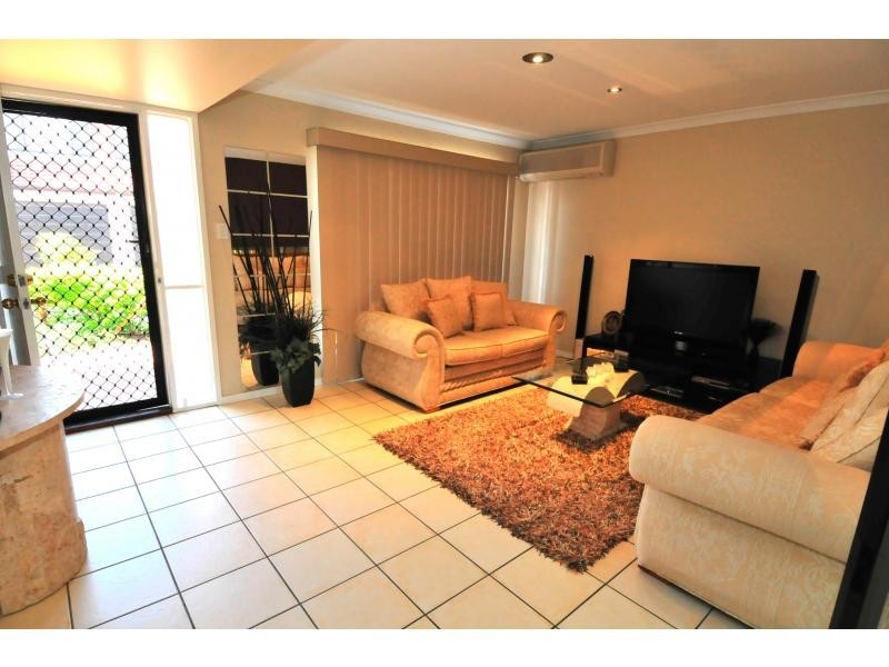 Pacific Pines QLD 4211