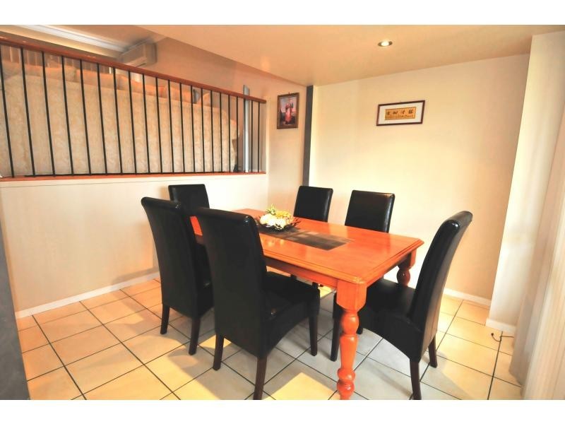Pacific Pines QLD 4211