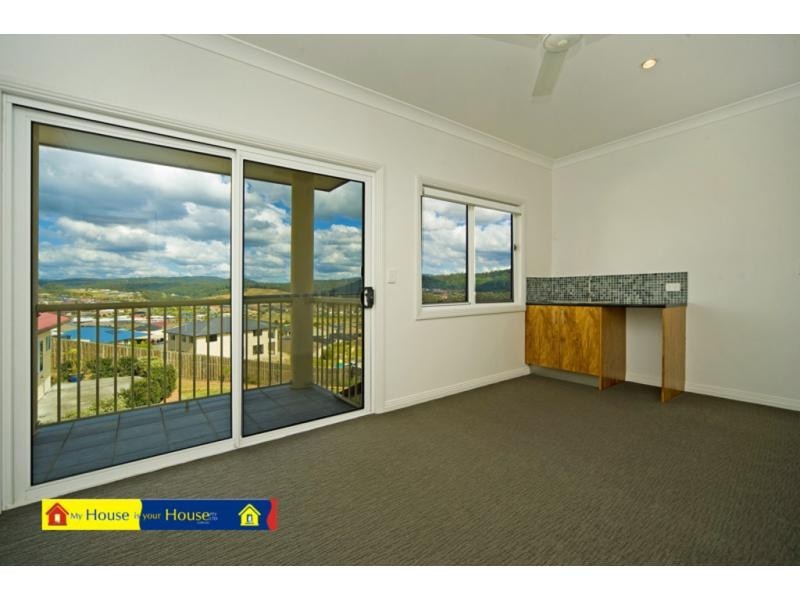 86 Salvado Drive, Pacific Pines QLD 4211