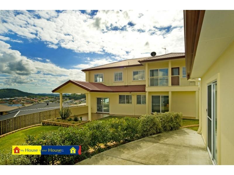 86 Salvado Drive, Pacific Pines QLD 4211