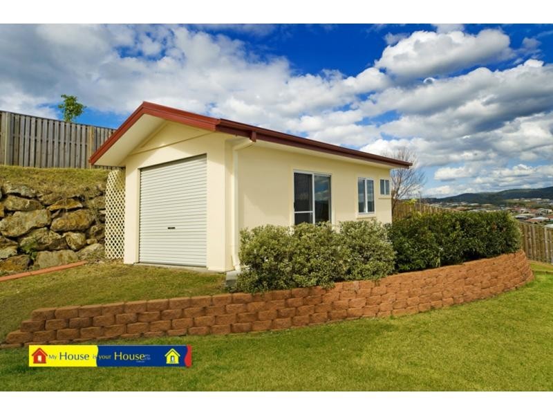 86 Salvado Drive, Pacific Pines QLD 4211