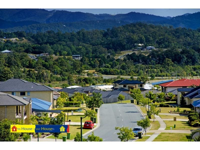 86 Salvado Drive, Pacific Pines QLD 4211