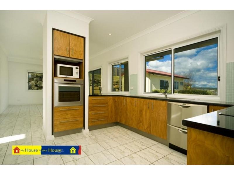 86 Salvado Drive, Pacific Pines QLD 4211