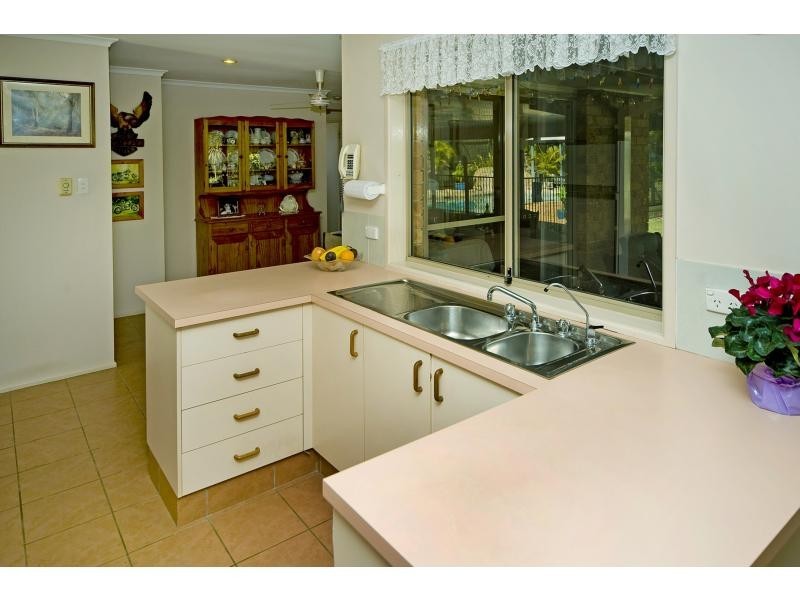 8 Gosford Court, Helensvale QLD 4212