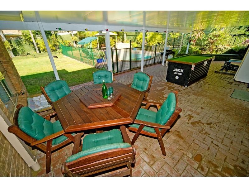 8 Gosford Court, Helensvale QLD 4212