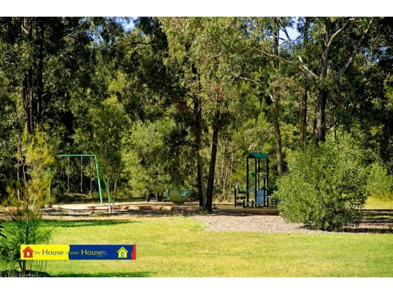 12 Plimsoll Place, Helensvale QLD 4212