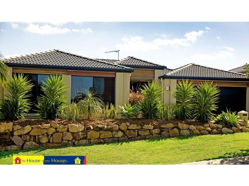 2 Salvado Drive, Pacific Pines QLD 4211