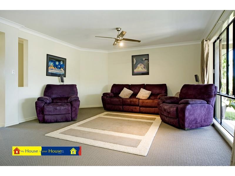 2 Salvado Drive, Pacific Pines QLD 4211