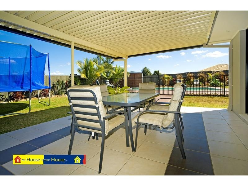 2 Salvado Drive, Pacific Pines QLD 4211