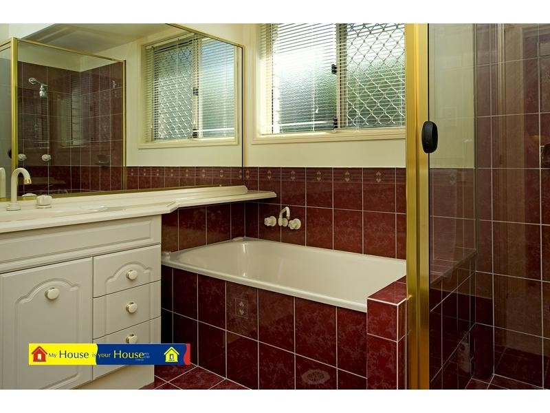 11 Harwood Place, Maudsland QLD 4210