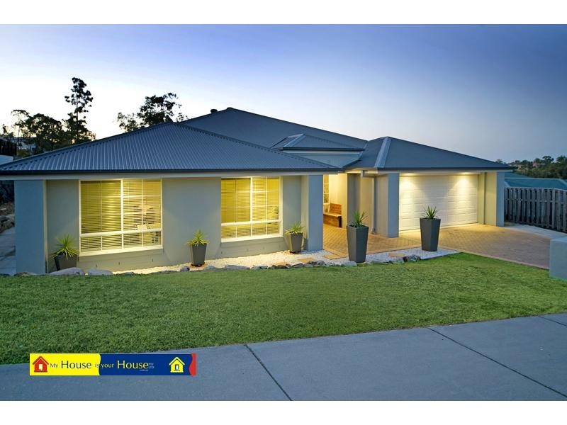 8 Hillary Circuit, Pacific Pines QLD 4211