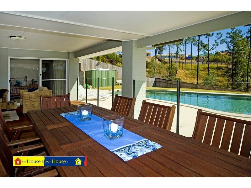 8 Hillary Circuit, Pacific Pines QLD 4211