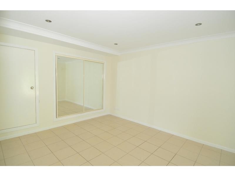 9 Leura Place, Helensvale QLD 4212