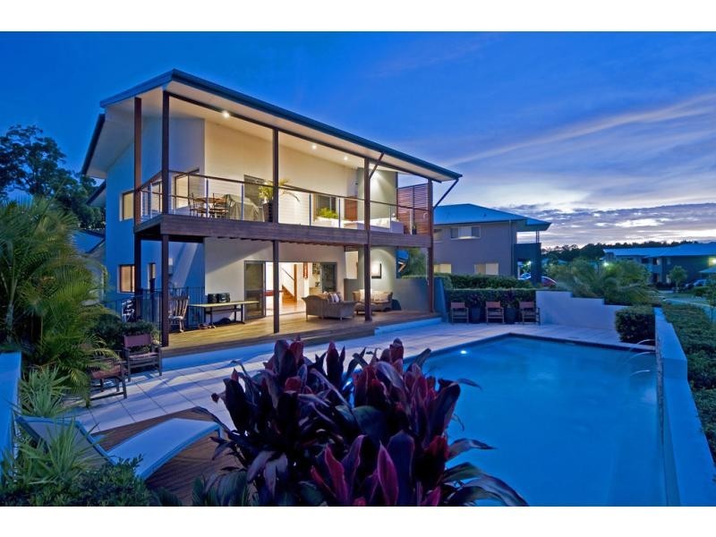 15 Buccaneer Way, Coomera Waters QLD 4209