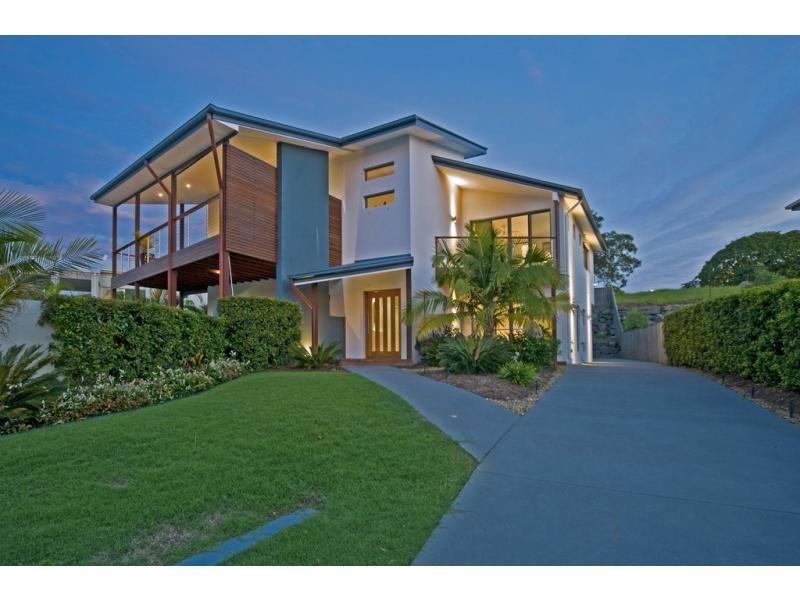 15 Buccaneer Way, Coomera Waters QLD 4209