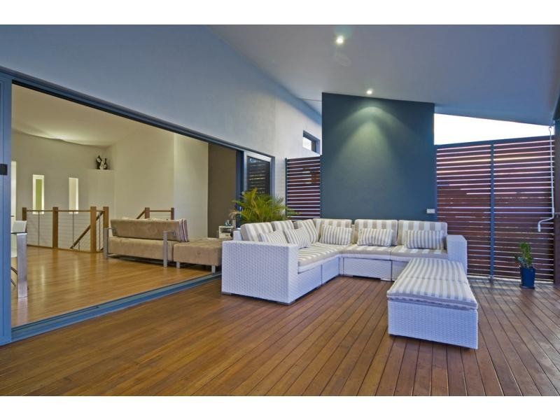 15 Buccaneer Way, Coomera Waters QLD 4209