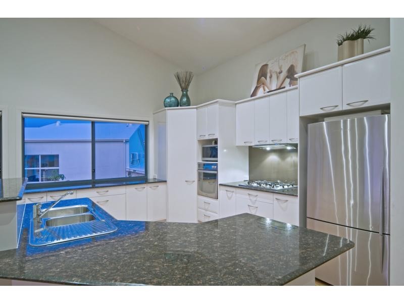 15 Buccaneer Way, Coomera Waters QLD 4209