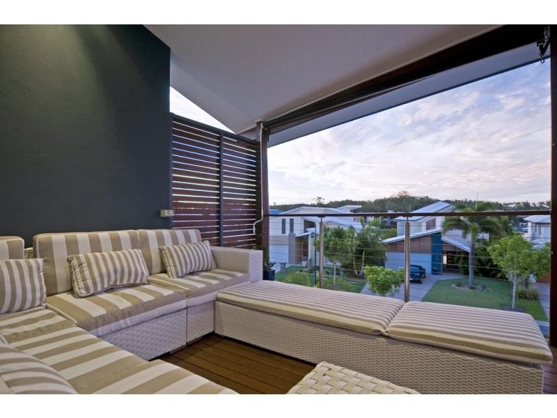 15 Buccaneer Way, Coomera Waters QLD 4209