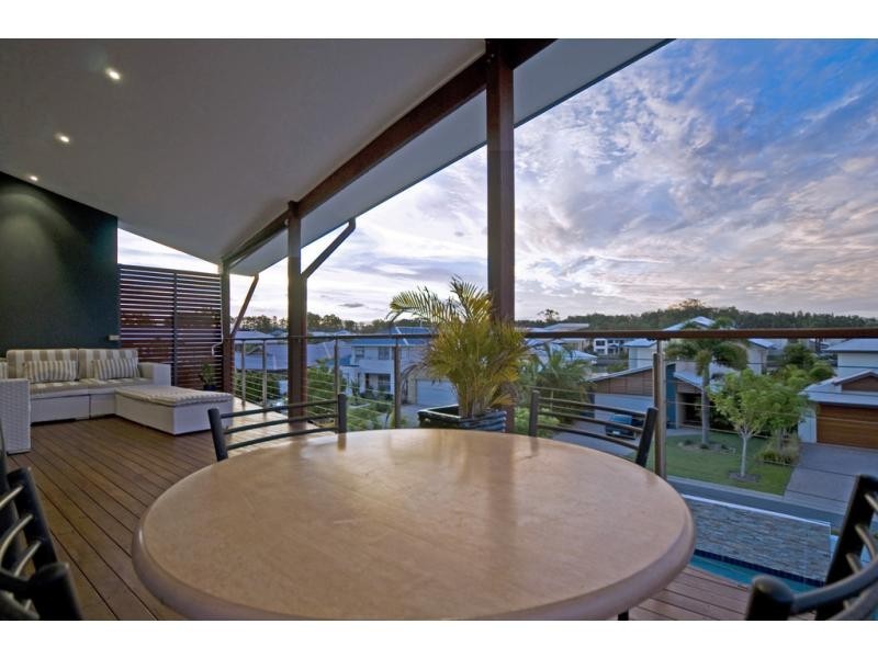 15 Buccaneer Way, Coomera Waters QLD 4209