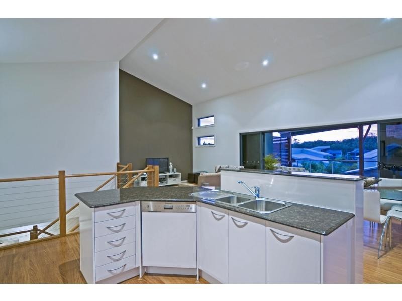 15 Buccaneer Way, Coomera Waters QLD 4209