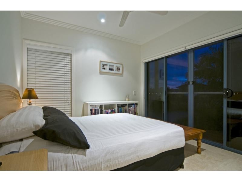 15 Buccaneer Way, Coomera Waters QLD 4209