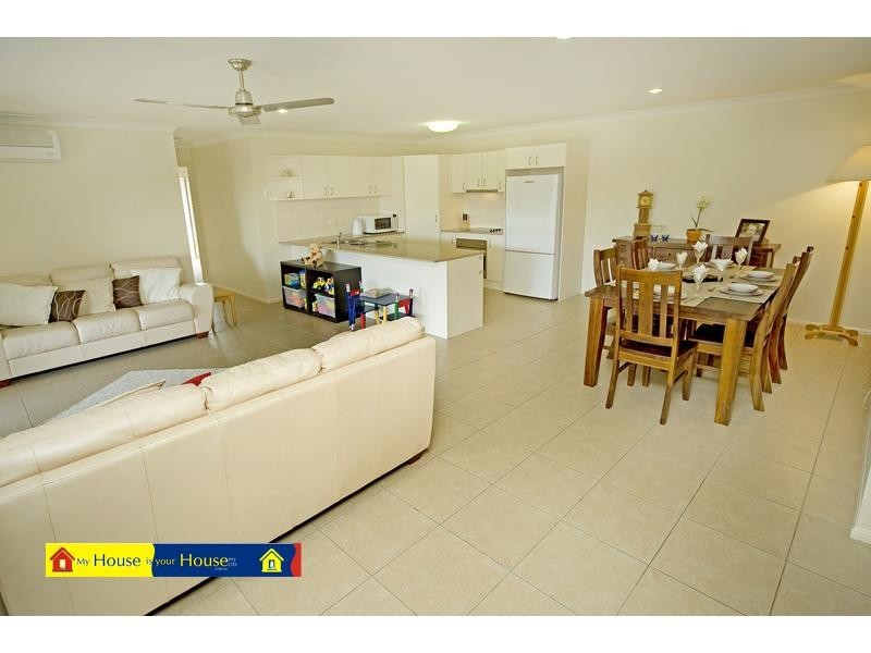 1/8 Jasmine Court, Ormeau QLD 4208