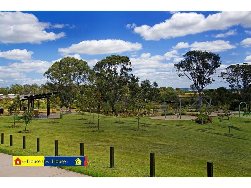 1/8 Jasmine Court, Ormeau QLD 4208