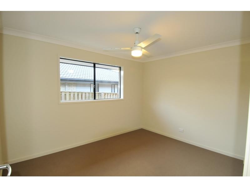 10 Willunga Street, Pacific Pines QLD 4211