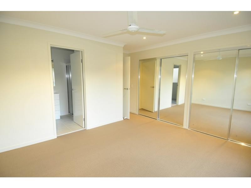 10 Willunga Street, Pacific Pines QLD 4211
