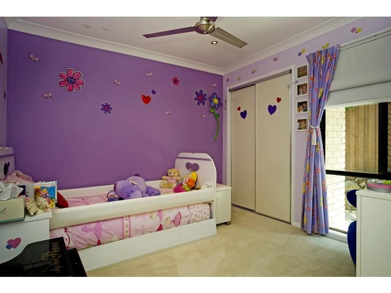 2 Makemo Street, Pacific Pines QLD 4211