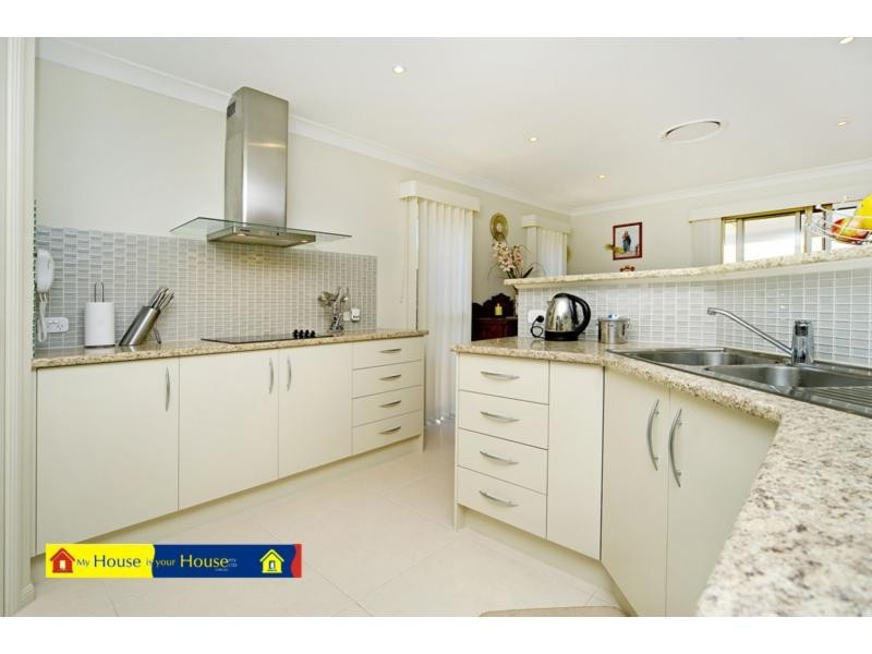 29 Buchanan Street, Pacific Pines QLD 4211