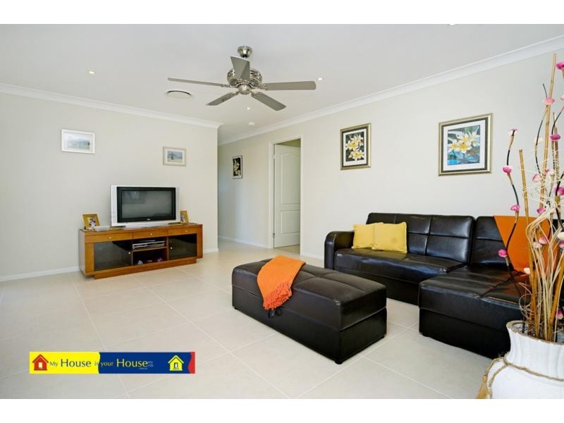 29 Buchanan Street, Pacific Pines QLD 4211