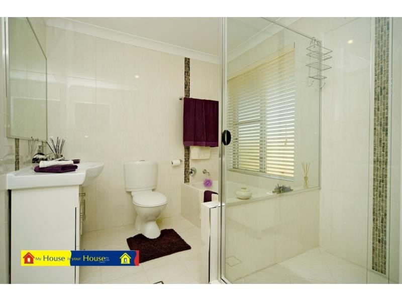 29 Buchanan Street, Pacific Pines QLD 4211