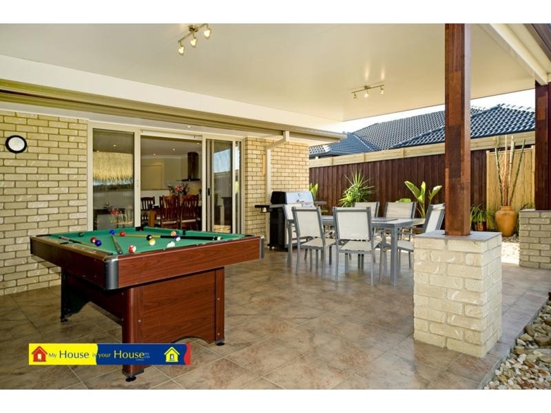 29 Buchanan Street, Pacific Pines QLD 4211