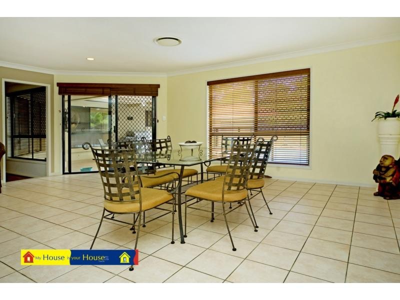 7 Herington Close, Arundel QLD 4214