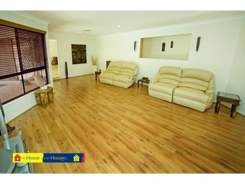 7 Herington Close, Arundel QLD 4214