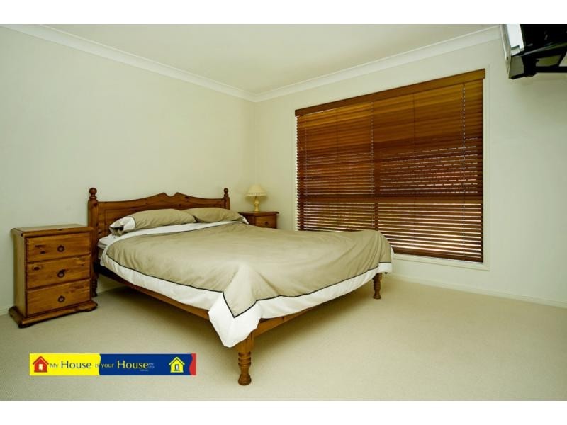 7 Herington Close, Arundel QLD 4214