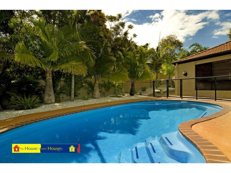 7 Herington Close, Arundel QLD 4214