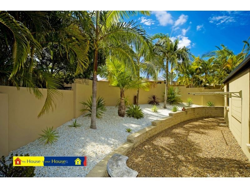 7 Herington Close, Arundel QLD 4214