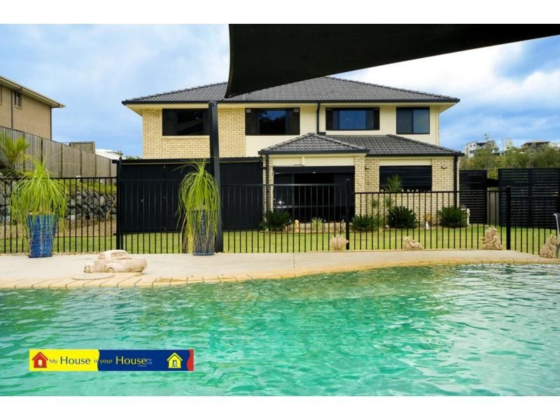 7 Victoria Drive, Pacific Pines QLD 4211